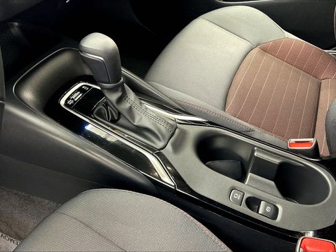 Used 2024 Toyota Corolla SE image 16