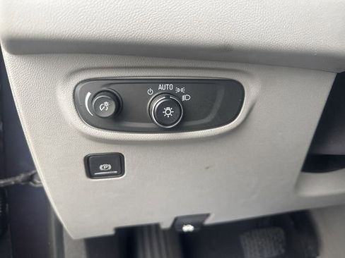 Used 2019 GMC Terrain SLE w/ Driver Convenience Package image 17