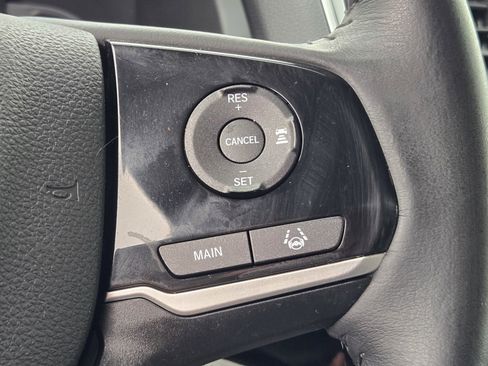 Used 2020 Honda Pilot Touring image 23