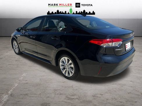 Certified 2023 Toyota Corolla LE w/ LE Premium Package FWD image 3
