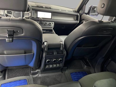 Used 2020 Land Rover Defender 110 S image 5