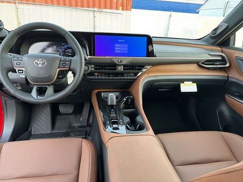 New 2025 Toyota Crown Signia image 12