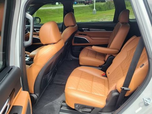 Certified 2023 Kia Telluride EX X-Line AWD/4WD image 14