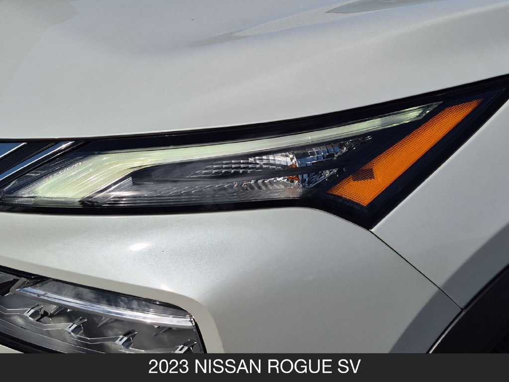 Certified 2023 Nissan Rogue SV FWD image 10