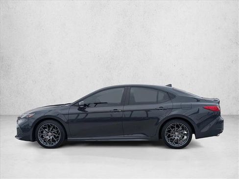 Used 2025 Toyota Camry SE FWD image 9