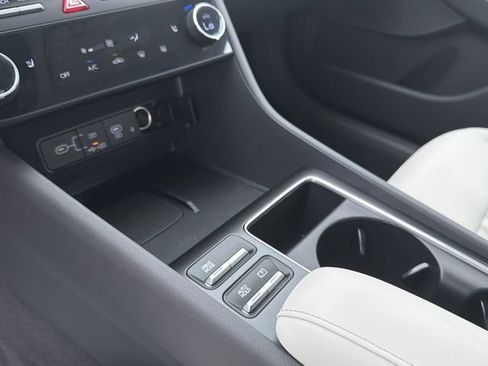 New 2026 Hyundai Sonata SEL FWD image 33