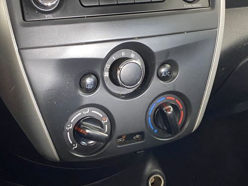 Used 2017 Nissan Versa SV image 26