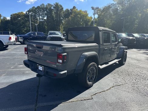 Used 2020 Jeep Gladiator Overland w/ Trailer Tow Package image 9