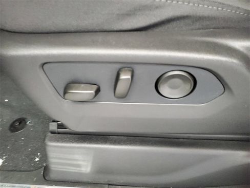 New 2026 GMC Sierra 1500 Elevation image 7