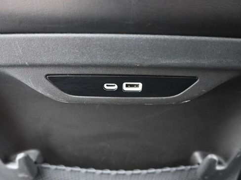 Used 2025 Chrysler Pacifica Select FWD image 13