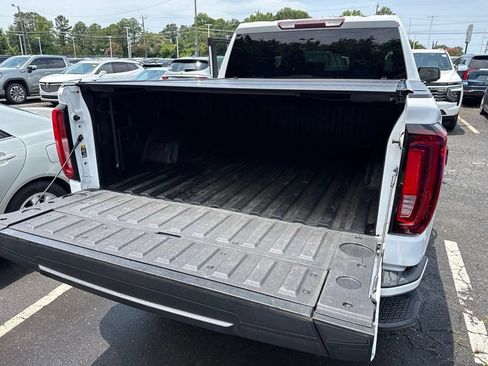 Used 2021 GMC Sierra 1500 AT4 AWD/4WD image 16