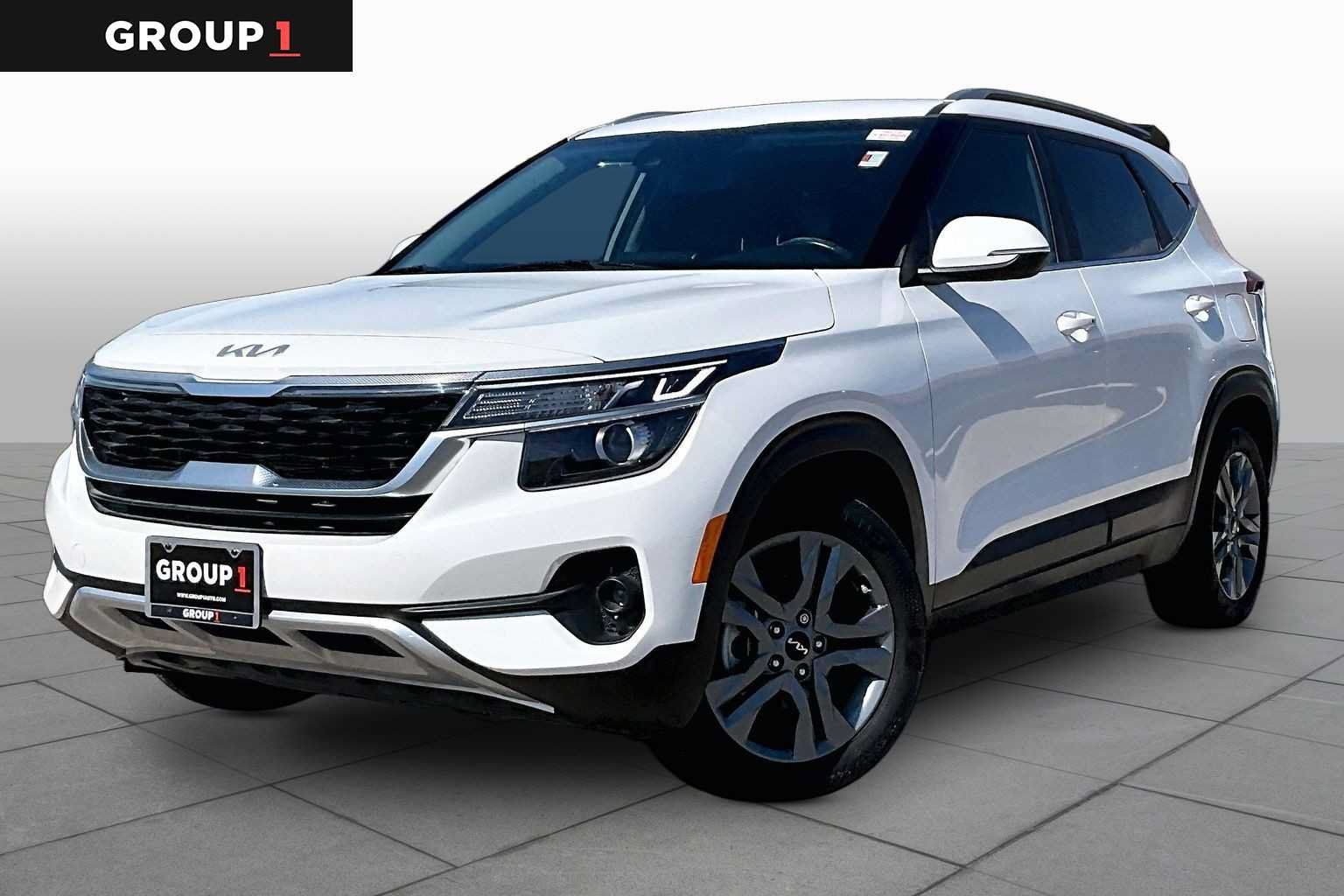 Used 2023 Kia Seltos S w/ Navigation Package FWD image 1