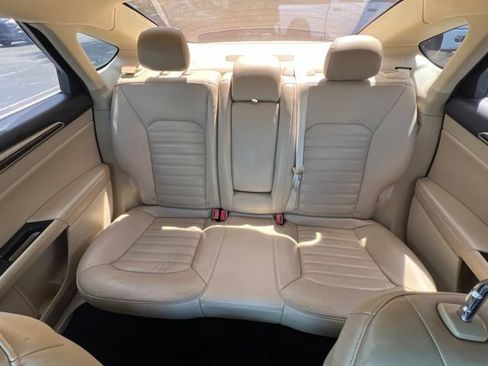 Used 2014 Ford Fusion SE w/ Equipment Group 502A FWD image 17