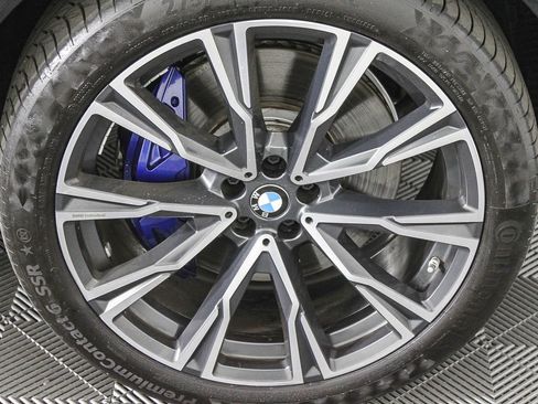 Used 2020 BMW X7 M50i image 12