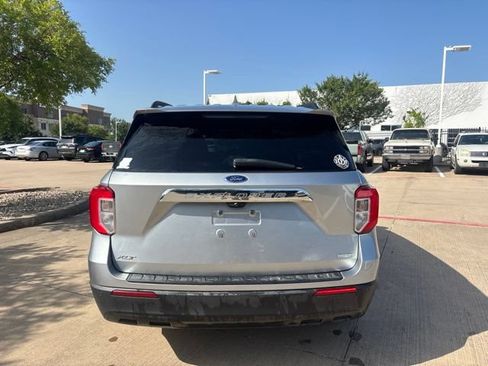 Used 2020 Ford Explorer XLT RWD image 6