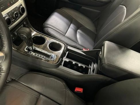 Used 2016 GMC Acadia SLT w/ Premium Edition FWD image 17