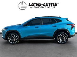 Used 2025 Chevrolet Trax RS w/ Driver Confidence Package FWD video 2
