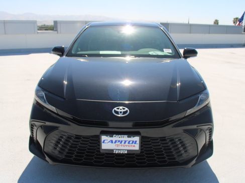 Used 2026 Toyota Camry SE w/ Convenience Package FWD image 7