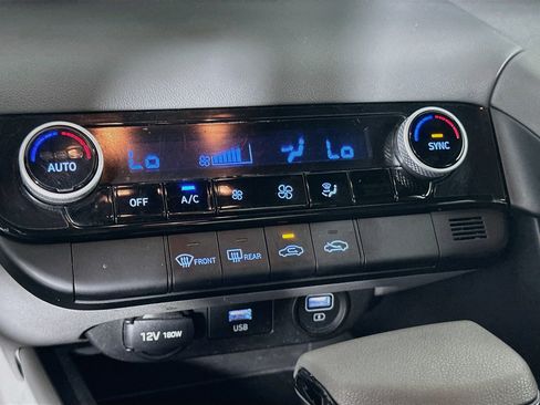 Used 2021 Hyundai Elantra SEL FWD image 23