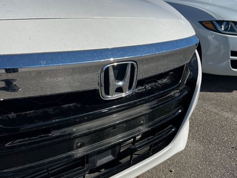 Used 2018 Honda Accord EX-L image 8