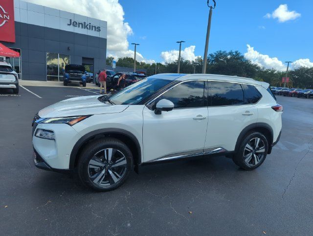 Certified 2023 Nissan Rogue SL w/ SL Premium Package FWD image 13