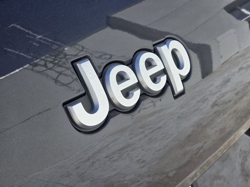 New 2025 Jeep Grand Cherokee L Limited w/ Luxury Tech Group II AWD/4WD image 7