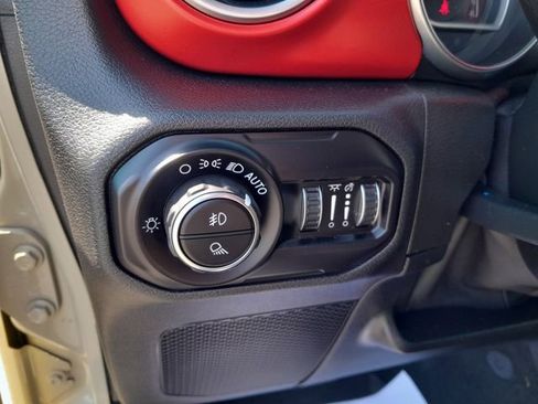 Used 2020 Jeep Gladiator Rubicon AWD/4WD image 18