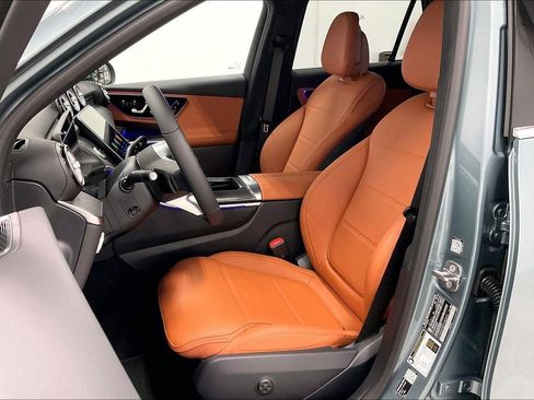 New 2026 Mercedes-Benz GLC 300 image 9