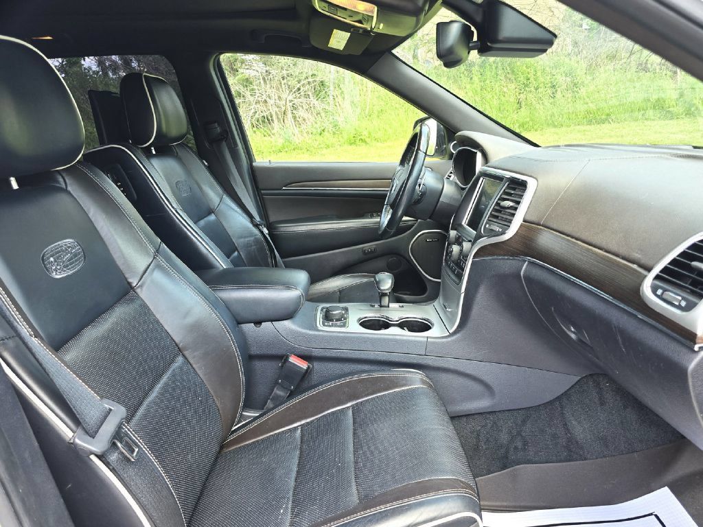 Used 2015 Jeep Grand Cherokee Overland w/ Advanced Technology Group AWD/4WD image 16