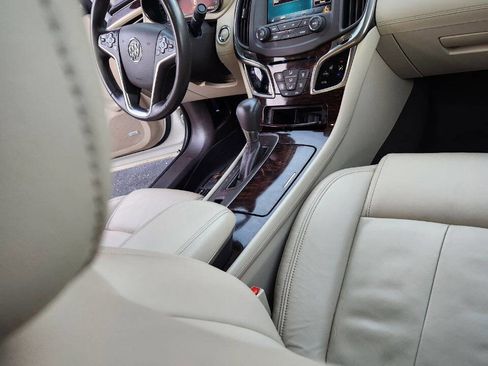 Used 2014 Buick LaCrosse Leather w/ Driver Confidence Package image 4