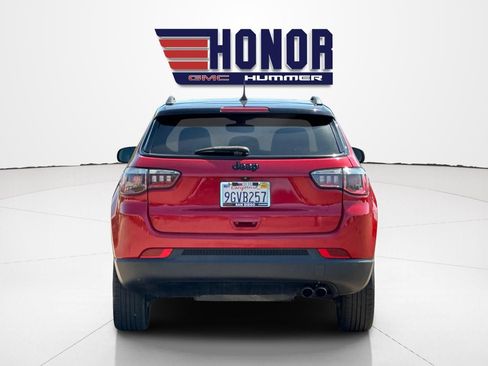 Used 2019 Jeep Compass Latitude FWD image 5