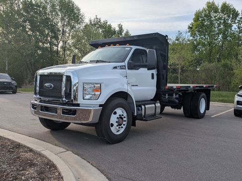 New 2027 Ford F750 2WD Regular Cab Super Duty image 8