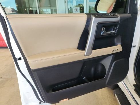 Certified 2022 Toyota 4Runner Limited AWD/4WD image 13