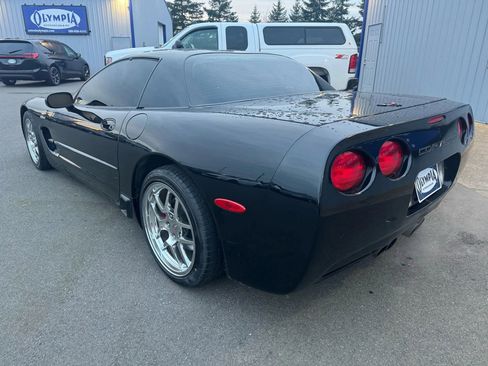 Used 2002 Chevrolet Corvette Z06 w/ Memory Pkg image 3