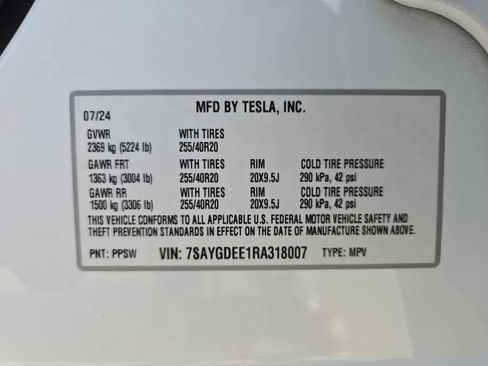 Used 2024 Tesla Model Y Long Range image 31
