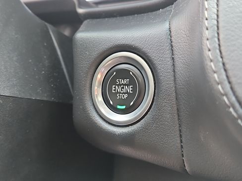 Used 2022 Chevrolet Suburban LT AWD/4WD image 30