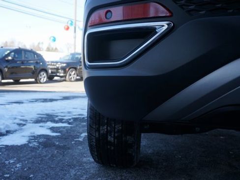 Certified 2025 Volkswagen Taos SE w/ Panoramic Sunroof Package image 82