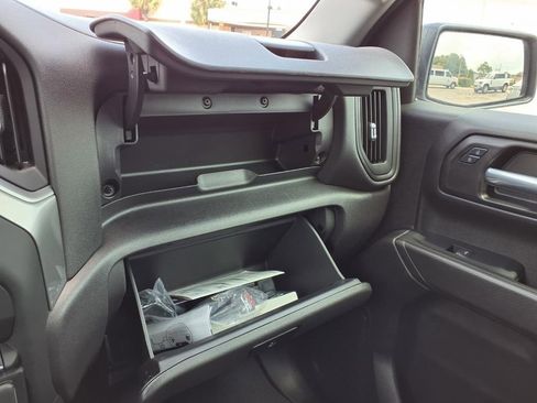 Used 2024 Chevrolet Silverado 1500 Custom Trail Boss image 31