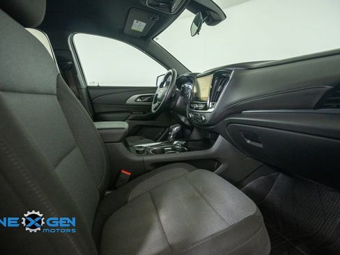 Used 2023 Chevrolet Traverse LT w/ LPO, Floor Liner Package AWD/4WD image 42