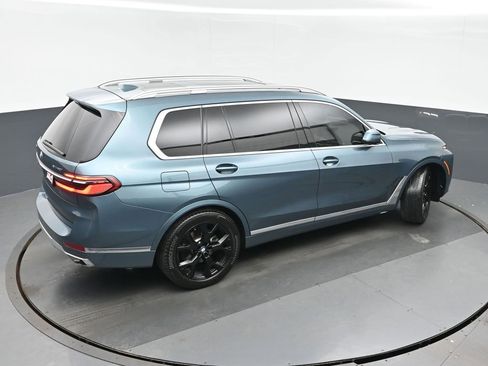 Used 2023 BMW X7 xDrive40i w/ Premium Package image 39