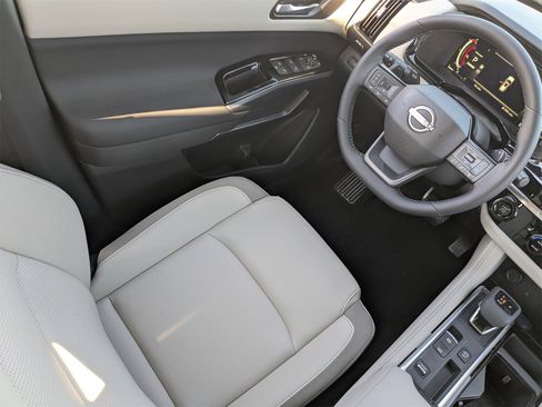 New 2026 Nissan Pathfinder SL image 20