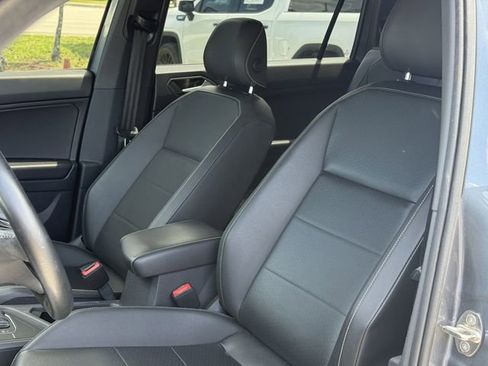 Used 2021 Volkswagen Tiguan SE R-Line image 14