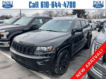 Used 2017 Jeep Grand Cherokee Altitude