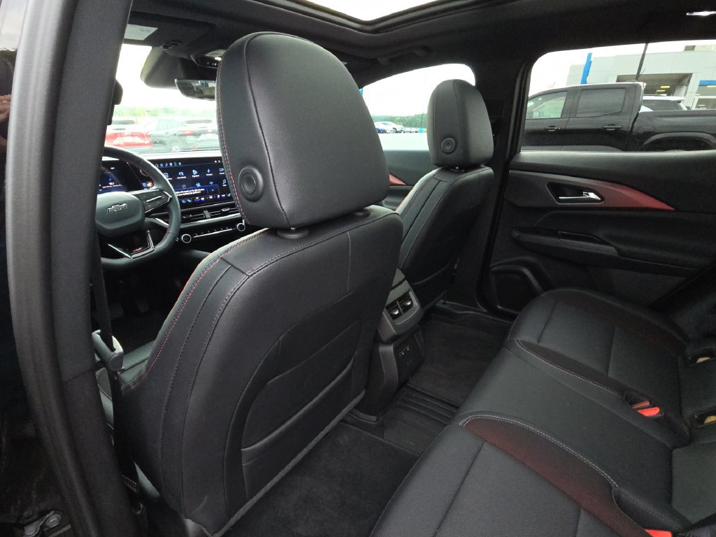Used 2025 Chevrolet Equinox EV RS w/ Convenience Package II FWD image 28
