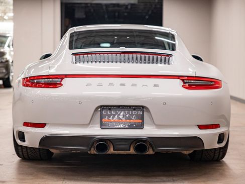 Used 2019 Porsche 911 Carrera 4 AWD/4WD image 31