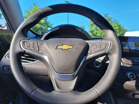 Used 2018 Chevrolet Malibu Hybrid w/ Leather Package FWD image 9