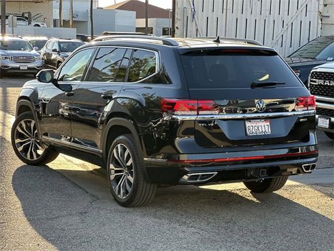 Used 2022 Volkswagen Atlas SEL Premium image 6