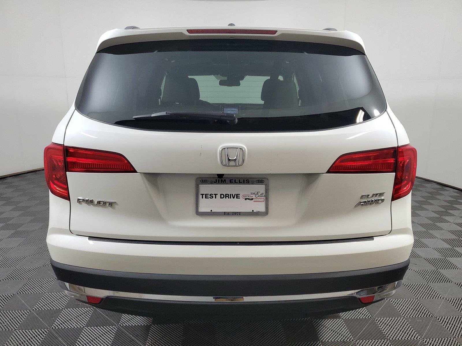 Used 2017 Honda Pilot Elite image 5