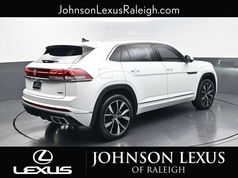 Used 2025 Volkswagen Atlas Cross Sport SEL Premium R-Line AWD/4WD image 9