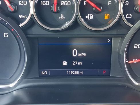 Used 2022 Chevrolet Silverado 1500 LT w/ Bed Protection Package RWD image 19